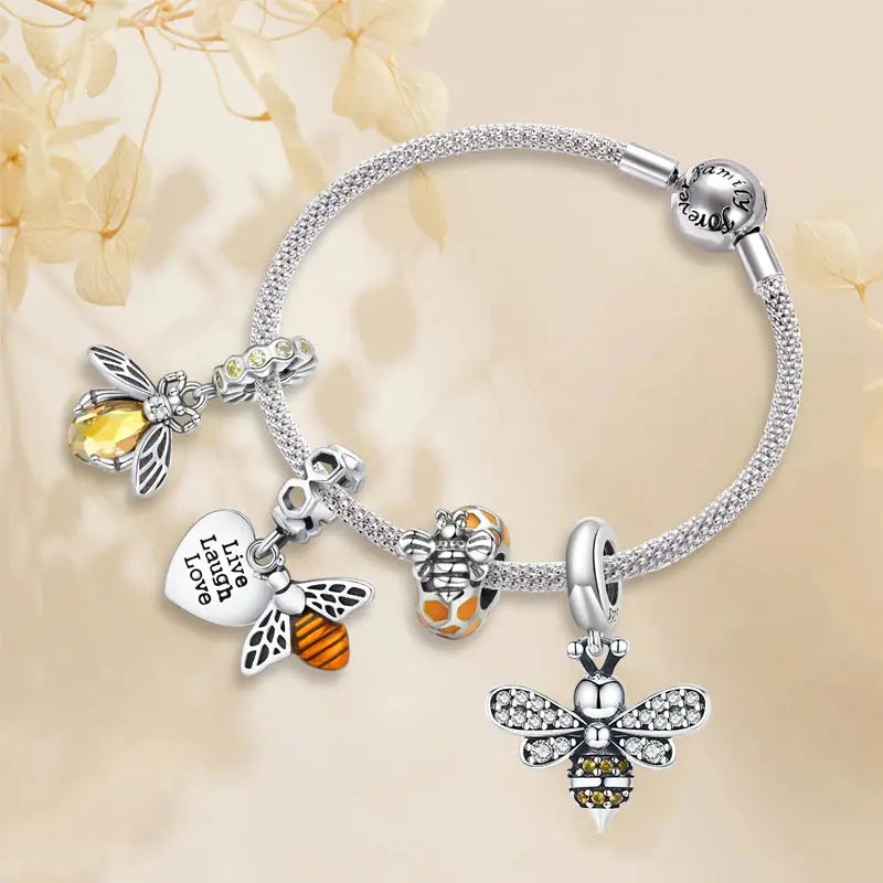 The Yellow Collection Charm - la Vérité